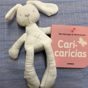 Pack Peluche Conejo y libro Cari-Caricias